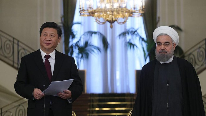 Bagaimana China Bantu Iran Mengatasi Sanksi Minyak AS?