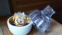 Ada es krim sebarga Rp 24 juta per porsi yang disajikan di Manhattan, Amerika Serikat. Keistimewaannya terletak pada bentuknya yang mirip beruang dan menggunakan lembaran emas. Foto: Chefspencil
