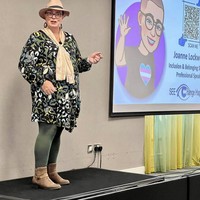 Seiring waktu, hubungan rumah tangga mereka tidak kunjung membaik. Sampai suatu hari, Marie bercerita tentang masa lalu.  Foto: Dok. Instagram @jo_lockwood1965