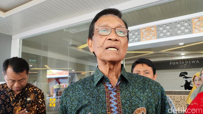 Gubernur DIY Sri Sultan Hamengku Buwono X di Gunungkidul, Senin (6/5/2024).