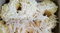 Singkong keju enak bisa kamu temui di Singkong Keju Raya Barokah. Alamatnya di Batu Ampar, Kramat Jati. Harganya mulai dari Rp 18 ribu. Ada pilihan taburan bumbu gurih. Foto: Singkong Keju Raya Barokah via GrabFood