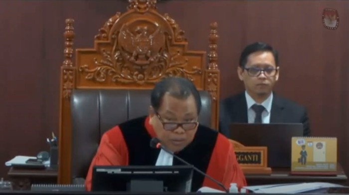 Kritik Tajam Arief Hidayat terhadap Pemohon Percepatan Pelantikan Presiden di Sidang MK