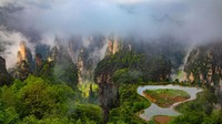 Cantiknya Taman Hutan Nasional Zhangjiajie China
