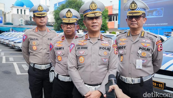 Kakorlantas Polri, Irjen Aan Suhanan dan jajarannya. (Kurniawan Fadilah/detikcom)
