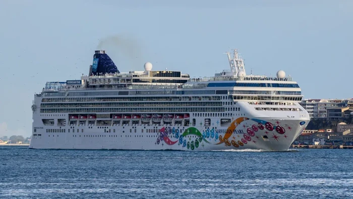 Kapal pesiar Norwegian Pearl