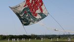 Kemeriahan Festival Menerbangkan Layang-layang Terbesar di Jepang
