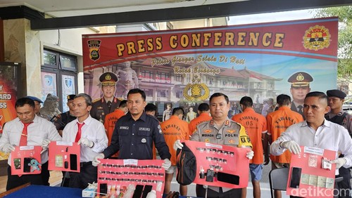 Konferensi pers pengungkapan kasus peredaran narkoba di Polres Gianyar, Senin (6/5/2024). (Foto : Putu Krista/detikBali)