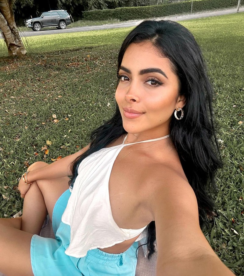 Landy Parrage Goyburo