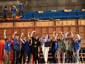 Nostalgia Masa Lalu, Lydia Kandou Berkunjung ke Pabrik Legendaris