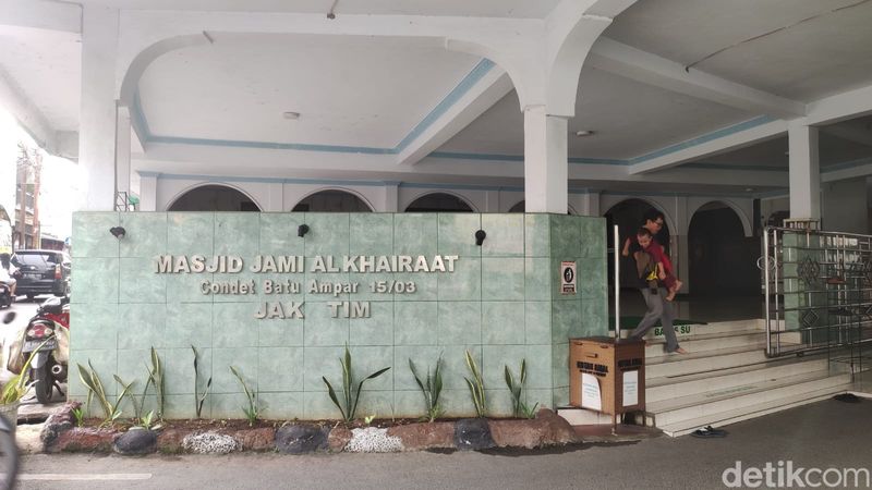 Masjid Jami Al Khairaat Condet