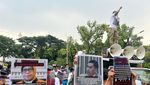 Massa Gelar Aksi Protes Sengketa Merek di MA