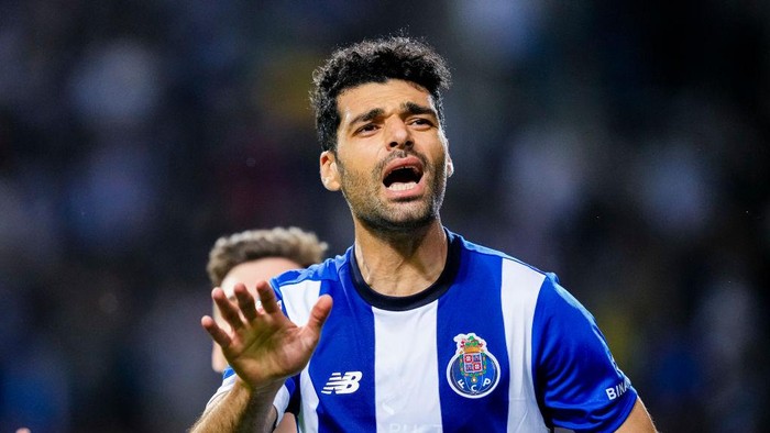 PORTO, PORTUGAL - APRIL 17: Mehdi Taremi of FC Porto celebrates his goal during the Semi-Final Second Leg of Portuguese Cup match between FC Porto and Vitoria Guimaraes at Estadio do Dragao on April 17, 2024 in Porto, Portugal. (Photo by Pedro Loureiro/Eurasia Sport Images/Getty Images)