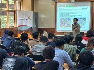 Majukan Pendidikan RI, Merdeka Copper Hadirkan Program Mengajar-Beasiswa