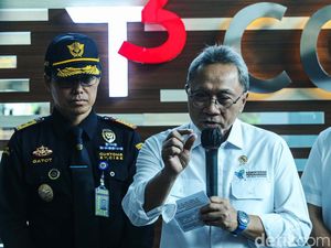 Revisi Aturan Impor Berlaku, Zulhas Langsung Sidak Kantor Bea Cukai Bandara Soetta