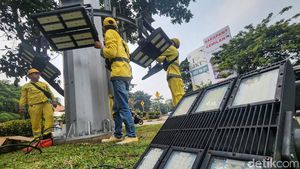 Perawatan dan Perbaikan Lampu Jalan di Ibu Kota