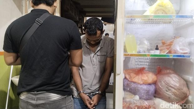 Pihak warteg mencabut laporan polisi atas priayang disebut 'Si Kribo' yang diduga kerap membayar semaunya setelah makan (Ammar R/detikcom)