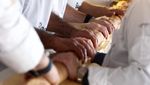 Potret Keseruan Pemecahan Rekor Roti Baguette Terpanjang di Dunia