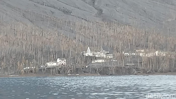 Desa Lahing Patehi dan Desa Pumpente di Pulau Ruang, Kabupaten Kepulauan Sitaro, Sulawesi Utara (Sulut).