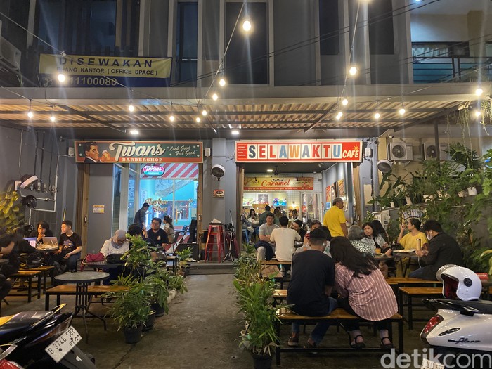 Selawaktu Cafe
