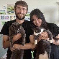 Putri Titi DJ, Stephanie Poetri, kini memang sudah pindah ke Amerika Serikat. Tak hanya sekedar menetap, Stephanie juga berkarier di sana. Baru-baru ini Stephanie berhasil mencuri atensi kala membagikan kabar pertunangannya dengan pria bule bernama Asher. Foto: Instagram/stephaniepoetri