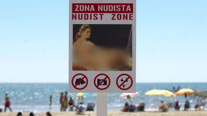Pantai nudis Vega Playa Club, Spanyol.