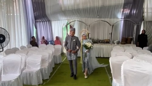 Video tentang kirab pengantin disaksikan oleh bangku kosong mendadak viral di TikTok