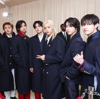 Sebelumnya ada segelintir idol KPop yang diundang ke MET Gala sebut saja Jennie BLACKPINK, Johnny NCT, dan Rose BLACKPINK. Masing-masing hadir solo tanpa personelnya. Berbeda dengan grup KPop Stray Kids yang tiba dalam formasi lengkap dengan 8 personelnya. Foto: Getty Images