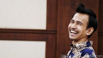 Dalih Tersinggung Ucapan ke Teman Wanita Bikin Adam Deni Pamer Airsoft Gun