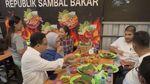 Anies Baswedan Ultah ke-55, Intip Lagi Momennya Kulineran Bareng Warga