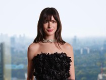 Anne Hathaway Punya Tips Menikmati Dessert Lebih Maksimal