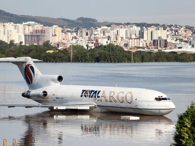 Bandara di Brasil Terendam Banjir, Seluruh Penerbangan Dihentikan