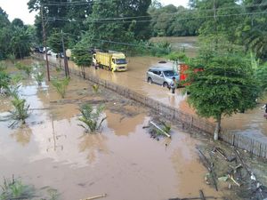 Sungai Ogan Meluap Bikin 2 Jembatan Ditutup, Akses Lintas Daerah Terganggu