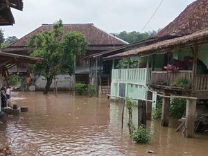1.695 Rumah Terendam Banjir, Pemkab OKU Tetapkan Status Tanggap Darurat