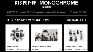 Ada 27 tipe printed photos spesial dipotret BTS buat BTS POP-UP: MONOCHROME. Mini photocard juga tersedia buat kamu yang ingin membawa wajah bias ke mana-mana. Sudah siapkan budget kamu kan, ARMY? Sampai jumpa besok! (Foto: dok. METRO Dept. Store)