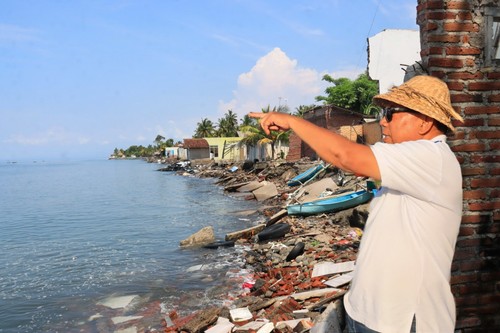 Bupati Jembrana I Nengah Tamba mengimbau masyarakat untuk mendukung penuh pelaksanaan pembangunan proyek senderan yang sudah ditunggu warga selama sepuluh tahun lebih ini.