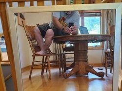 Ragam Gaya Kocak Orang-orang Saat Jual Cermin