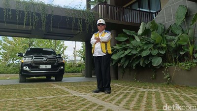Gaya Menteri Basuki Cek Rumah Dinas di IKN