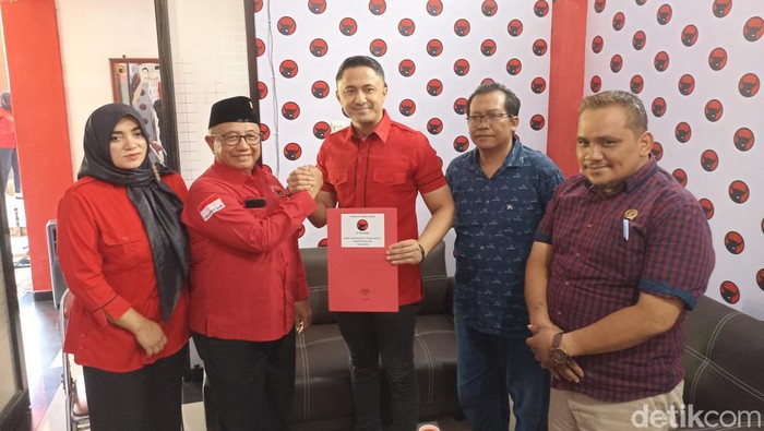 Hengky Kurniawan mencoba peruntungan maju Pilbup Blitar
