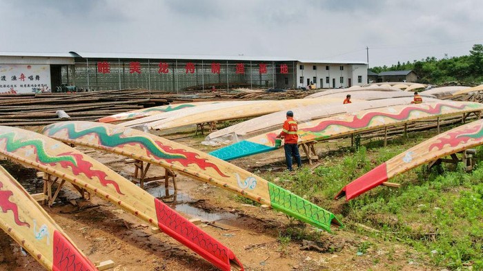 Intip Pembuatan Perahu Naga di Shangrao China