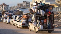 Pesawat Israel menjatuhkan selebaran di atas kota guna mendesak penduduk di wilayah Rafah timur untuk mengungsi dan menuju Al-Mawasi.