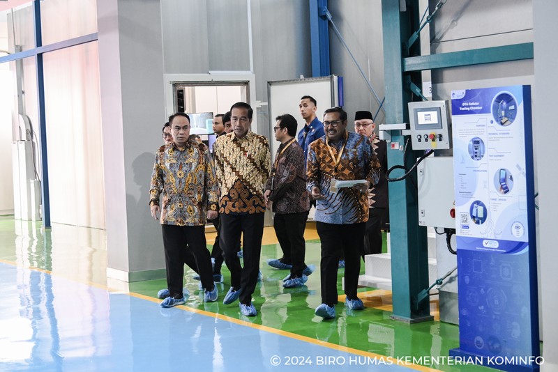 Presiden Joko Widodo (Jokowi) meresmikan Balai Besar Pengujian Perangkat Telekomunikasi (BBPPT)/Indonesia Digital Test House (IDTH) di Tapos, Depok, Jawa Barat, Selasa (7/5/2024).