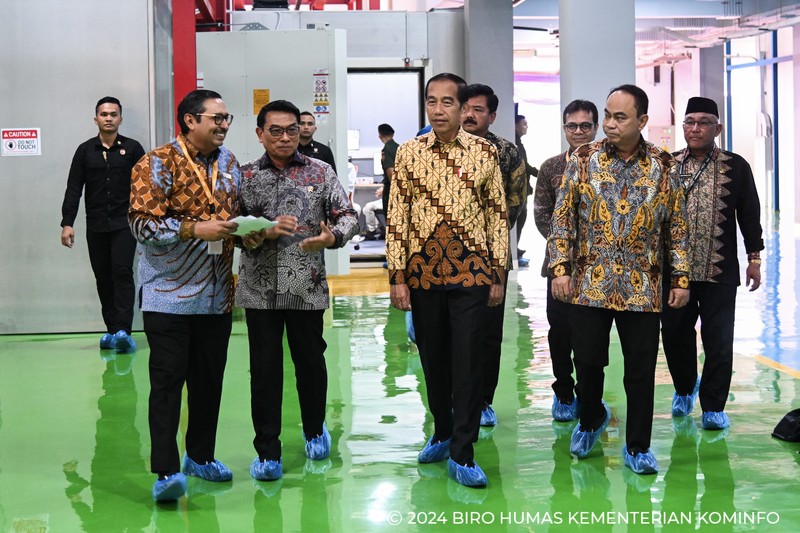 Presiden Joko Widodo (Jokowi) meresmikan Balai Besar Pengujian Perangkat Telekomunikasi (BBPPT)/Indonesia Digital Test House (IDTH) di Tapos, Depok, Jawa Barat, Selasa (7/5/2024).