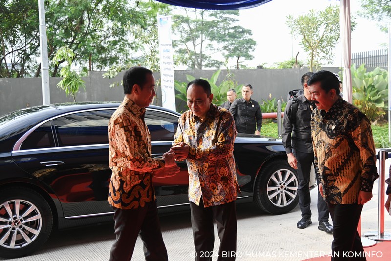 Presiden Joko Widodo (Jokowi) meresmikan Balai Besar Pengujian Perangkat Telekomunikasi (BBPPT)/Indonesia Digital Test House (IDTH) di Tapos, Depok, Jawa Barat, Selasa (7/5/2024).