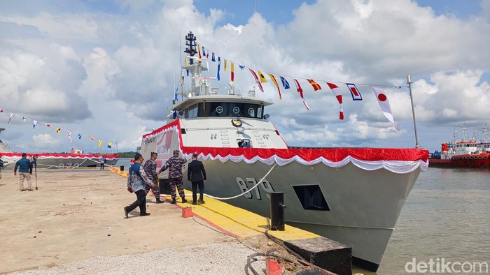 KRI Selar-879 yang baru diresmikan. (Alamudin Hamapu/detikumut)