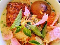 Slurpp! 5 Laksa Betawi yang Gurih Sedap Ada di Sini