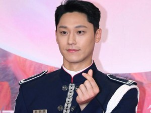 Lee Do Hyun Menang Baeksang Awards 2024, Sebut Nama Lim Ji Yeon Saat Pidato