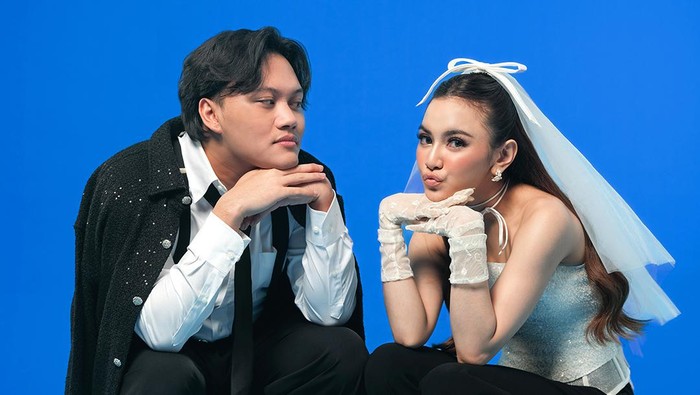 4 Foto Mahalini dan Rizky Febian Ini Dikira Prewedding