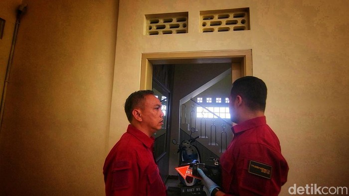 Olah TKP pembunuhan Ceceu di Sukabumi.