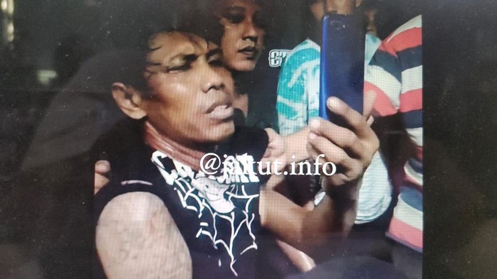 Maling Motor di Koja Saat Video Call Ibu: Warga Udah Kumpul, Mak