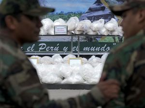 Penampakan Satu Ton Kokain Hasil Operasi Polisi Peru